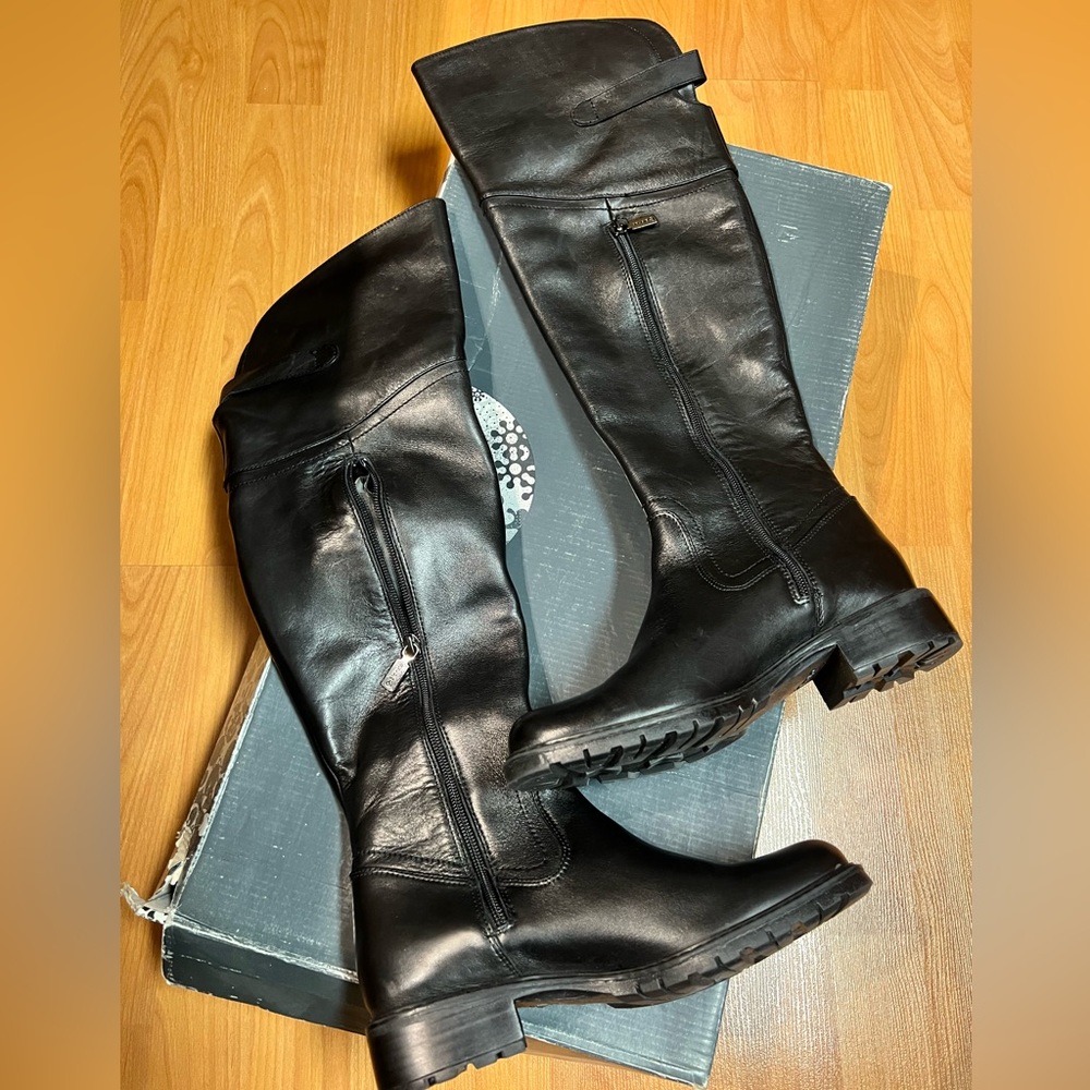New in Box - Blondo Leather High Boots (US 7)